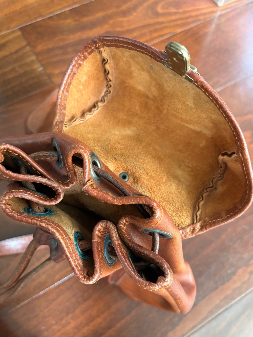 Vintage La Sella Roma Italian Leather Small Backpack Satchel, Drawstring Flap - Picture 11 of 16